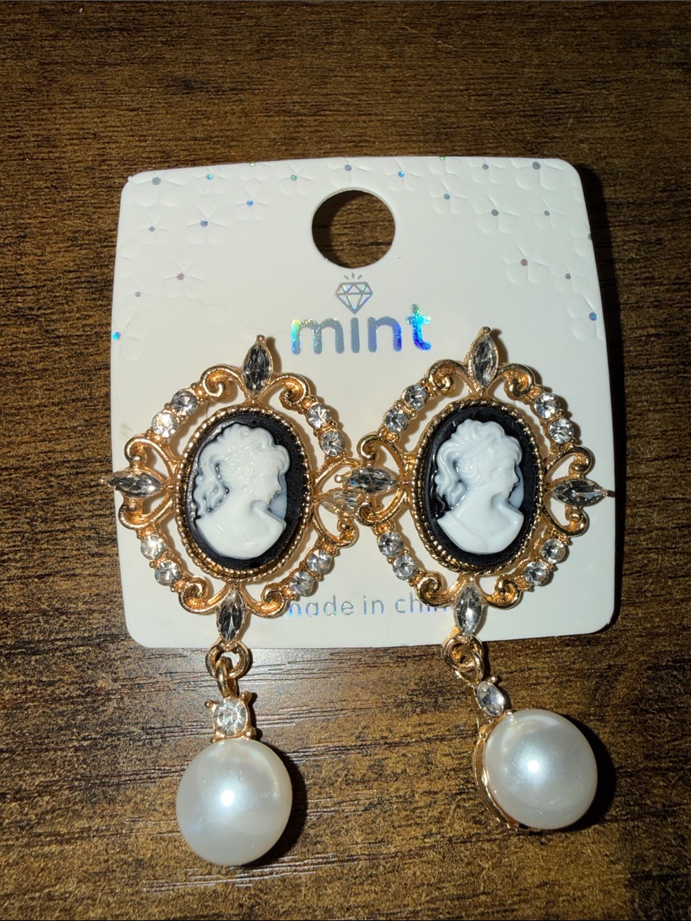 Mint Gold-Tone Black & White Cameo Drop Earrings with Pearl Dangles